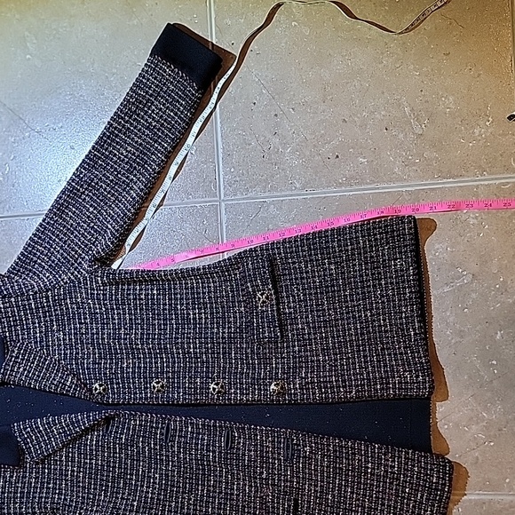 ST. JOHN Blazer/Jacket - Picture 4 of 7